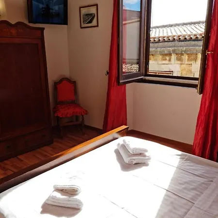 Centrale Rooms Solutions Ortigia *
